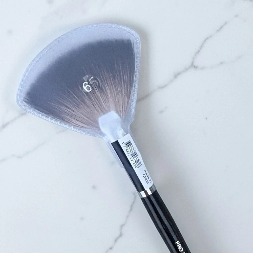 SEPHORA COLLECTION‎ Pro Fan Brush #65  NEW